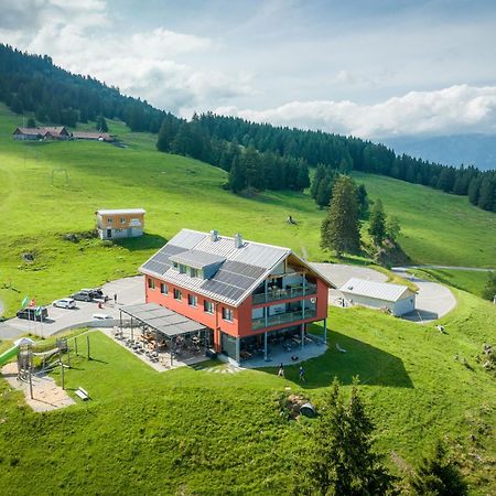 Hotel Restaurant Berghaus Malbun Buchserberg Buitenkant foto
